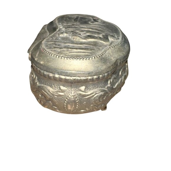 Antique Silver-Plated Trinket Box With Romantic Scene &‎ Red Velvet Interior - Picture 7 of 8